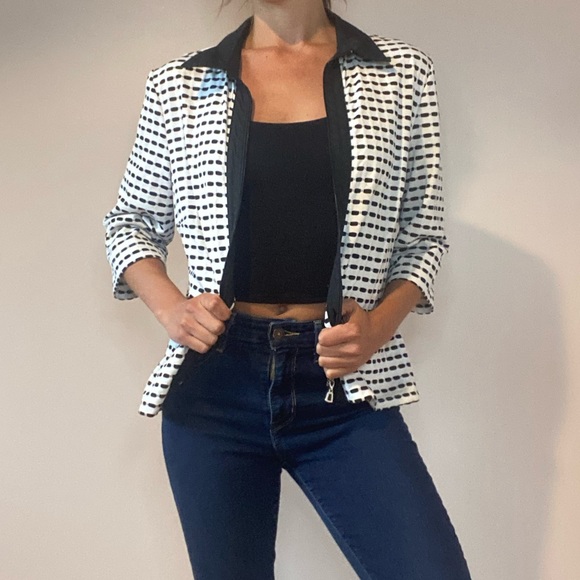 Vintage Black & White Collared Zip Up - Picture 9 of 12